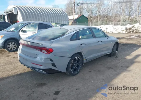 2021 Kia K5 Gt-Line z USA, uszkodzony, nr VIN 5XXG64J27MG077795